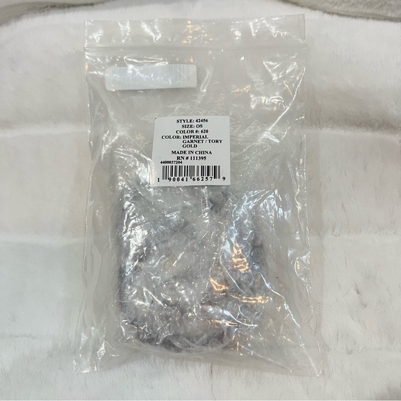 NWT Tory Burch CRYSTAL EMBELLISHED DOUBLE-WRAP VELVET BRACELET-- Imperial Garnet - Picture 10 of 11